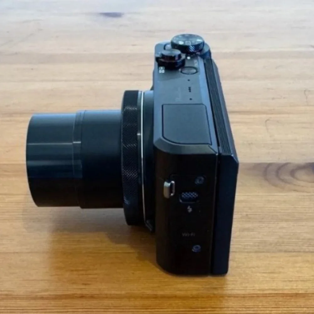 Canon G7 X Mark II, 2 Batteries, Charger & Case